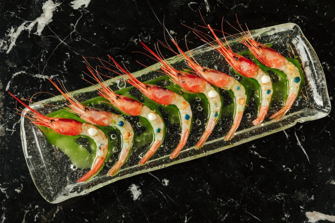 Radisson Collection Hotel, Magdalena Plaza Sevilla エクステリア 写真 Shrimp sashimi