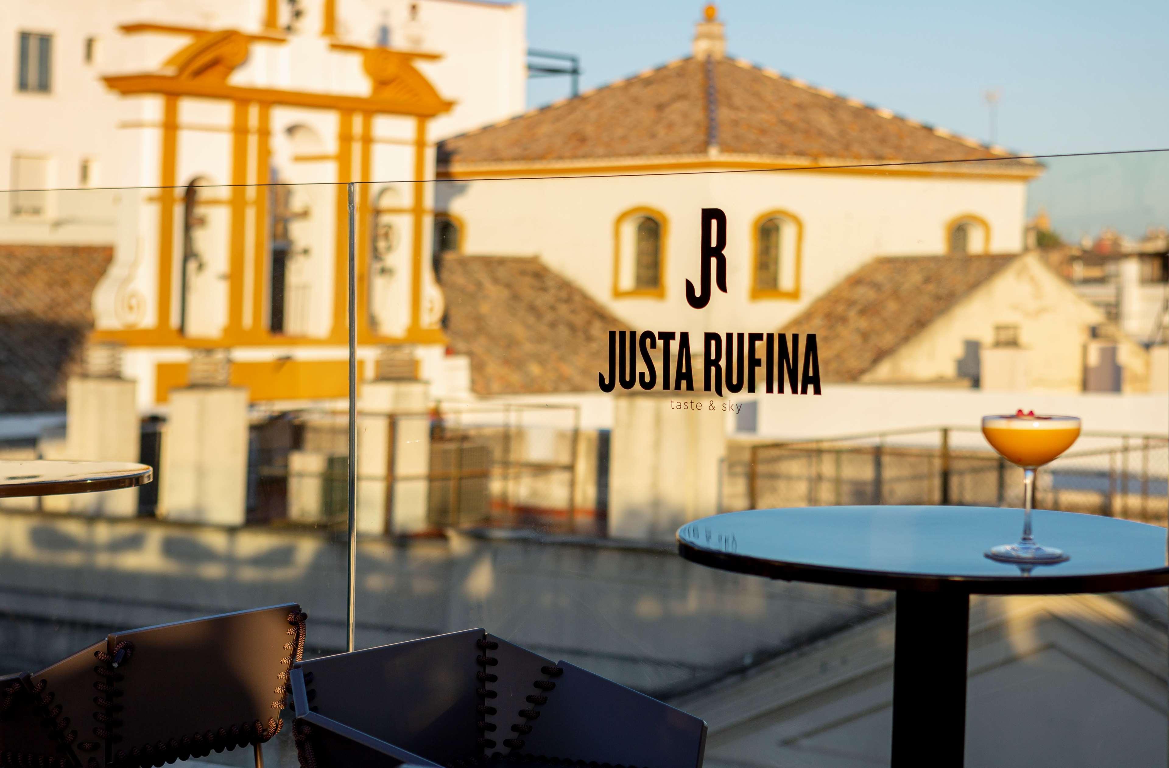 Radisson Collection Hotel, Magdalena Plaza Sevilla エクステリア 写真 Justa Rufina